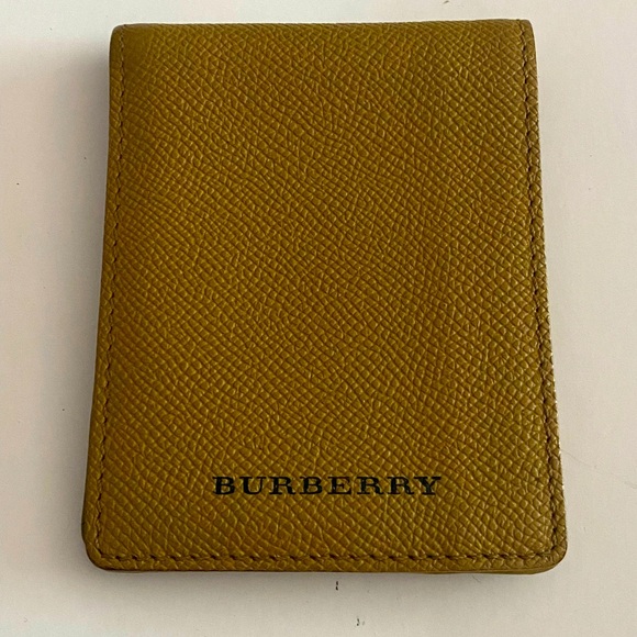 Authentic Burberry Men's Wallet - Picture 1 of 8